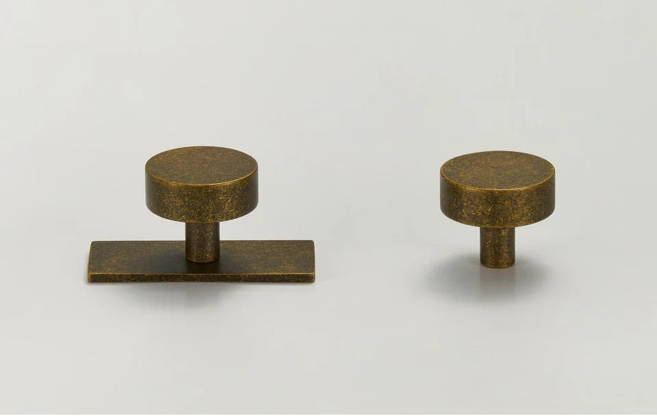 Antique Brass Cabinet Knob – Ice Flower Vintage Design