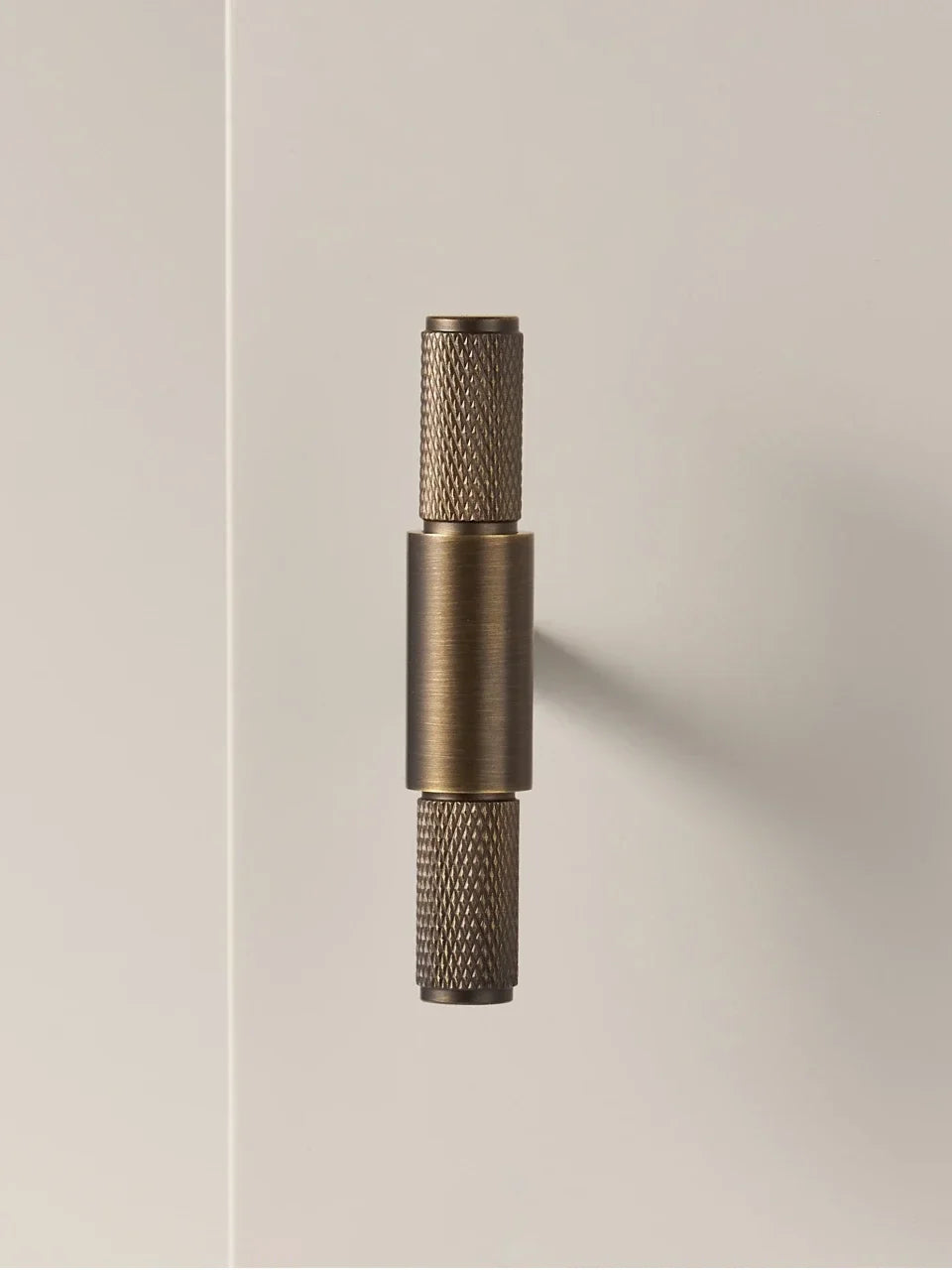 Solid Brass Cross Knurled Handle – Diamond-Cut T-Bar & Cabinet Knob