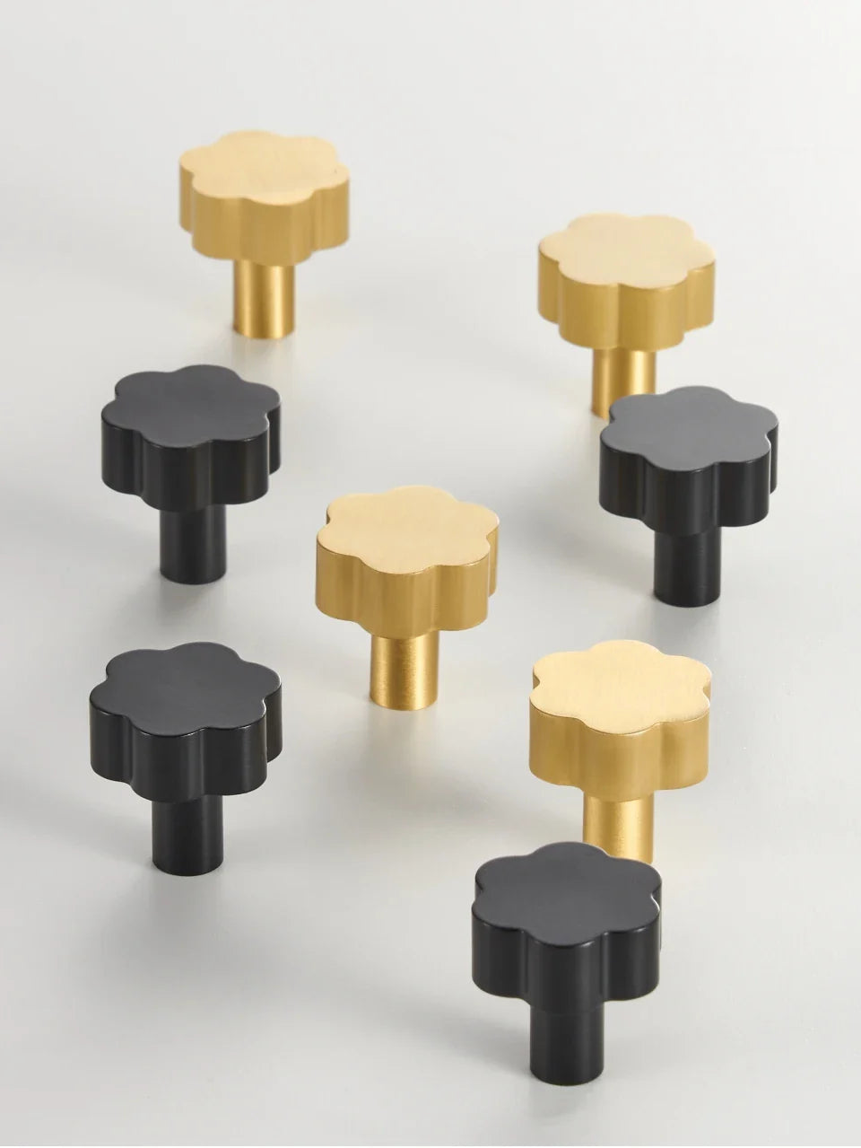 Flower Cabinet Knob – Elegant Hexapetal Design