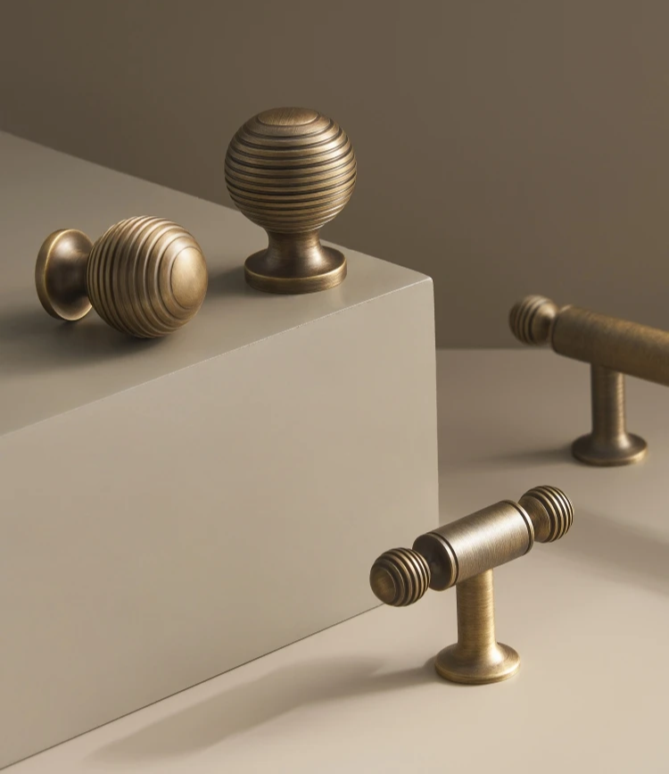 Solid Brass Ball Handle – Antique T-Bar Cabinet & Wardrobe Pull