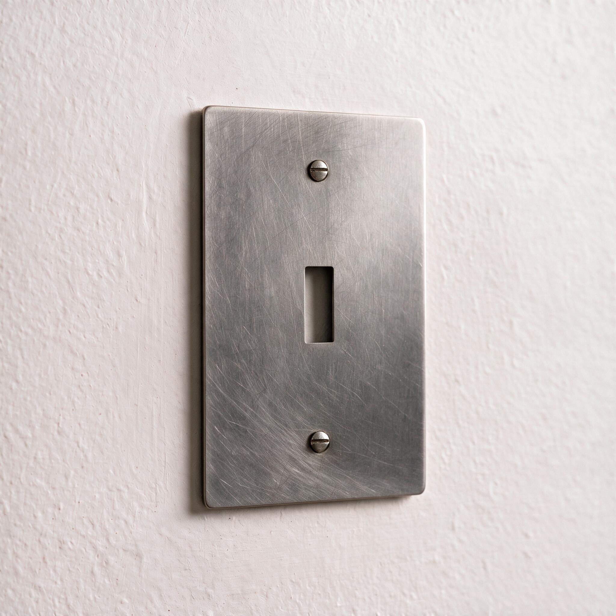 1-Gang Solid Brass Toggle Wall Plate