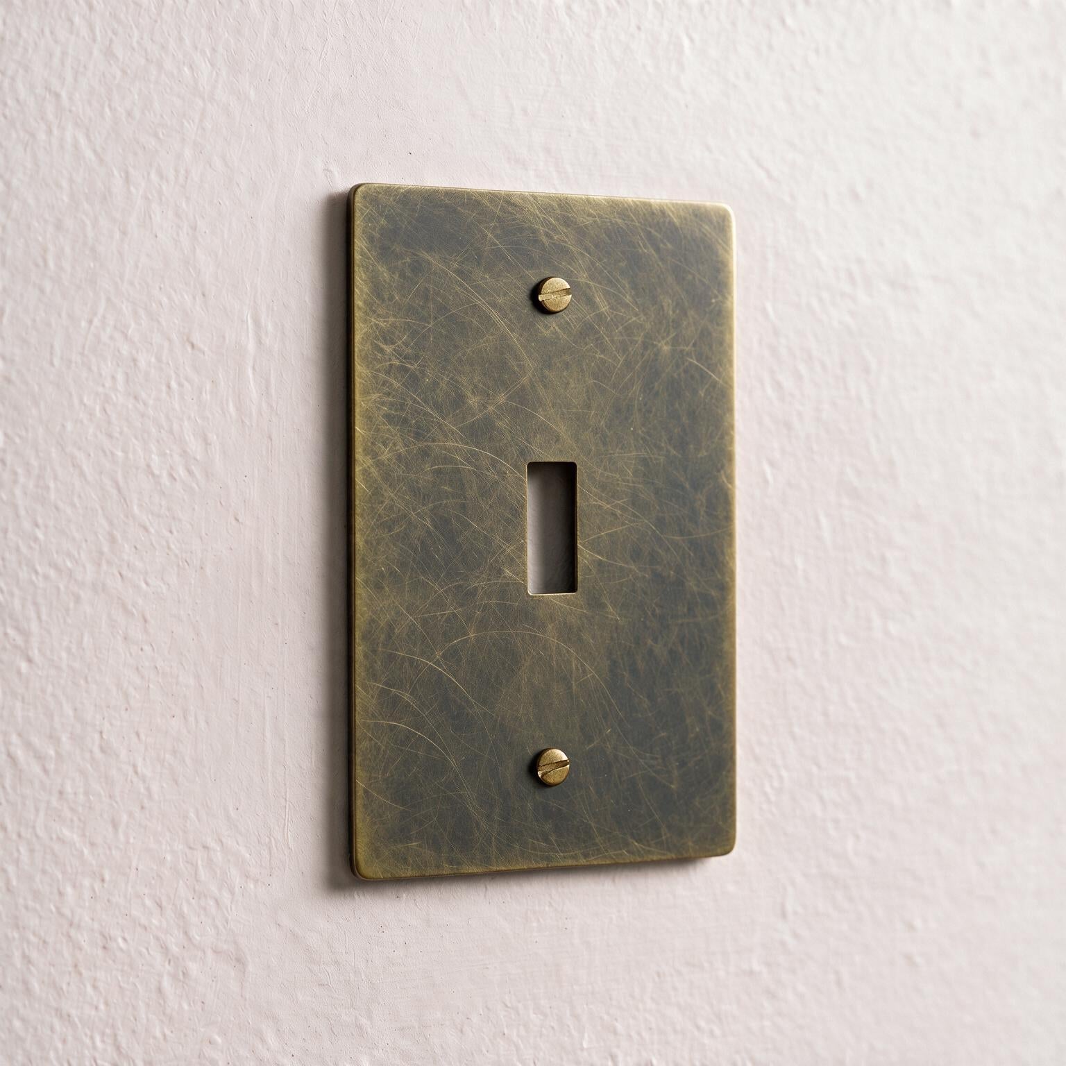 1-Gang Solid Brass Toggle Wall Plate